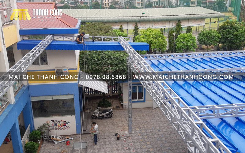 mái che trường học