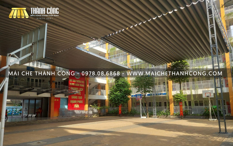 mái che trường học