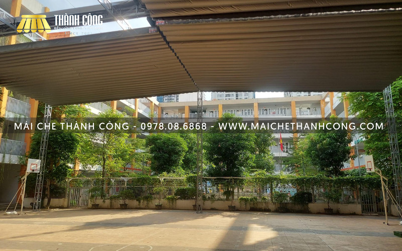 mái che trường học