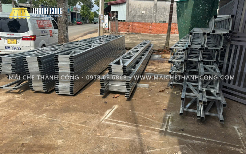 khung mái hiên, mái xếp