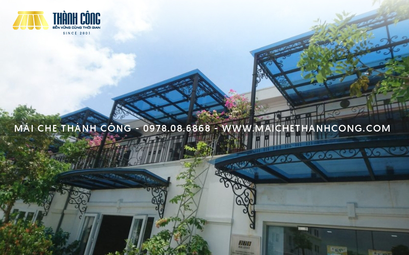 Thiết kế mái che sân thượng giúp bảo vệ sàn sân thượng, tường và các nội thất ngoài trời