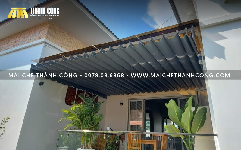 Mái bạt xếp cho khu vực ban công, sân thượng che chắn tối ưu