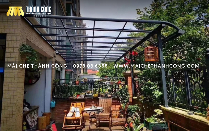 Mẫu mái che bằng kính cường lực lấy sáng tốt