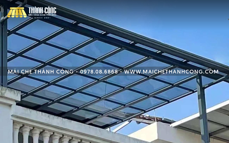 Mái Polycarbonate tận dụng ánh sáng tự nhiên