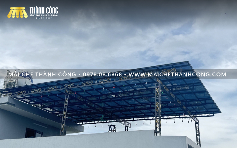 Mái nhựa lấy sáng cho sân thượng