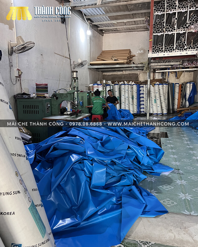 Không gian làm việc tại xưởng may bạt của Mái Che Thành Công Không gian làm việc tại xưởng may bạt của Mái Che Thành Công
