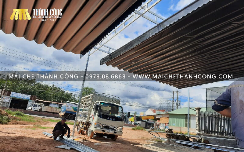 Mái Che Thành Công thay bạt mái kéo HCM nhanh chóng, chuyên nghiệp Mái Che Thành Công thay bạt mái kéo HCM nhanh chóng, chuyên nghiệp