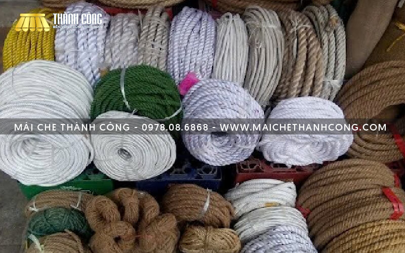 Nhiều mẫu dây dù khác nhau, thoải mái lựa chọn Nhiều mẫu dây dù khác nhau, thoải mái lựa chọn
