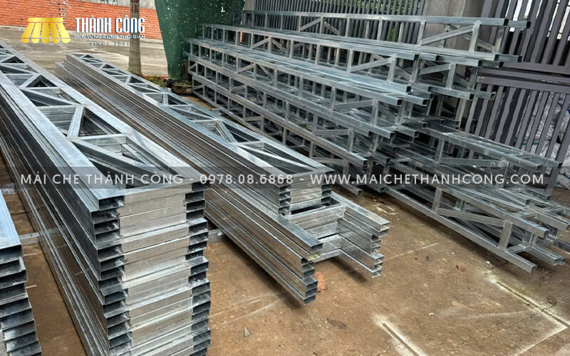 Khung mái hiên, mái xếp siêu bền, chịu lực cao Khung mái hiên, mái xếp siêu bền, chịu lực cao