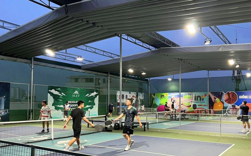 Nhu cầu thi công mái che sân Pickleball tại TPHCM rất phổ biến