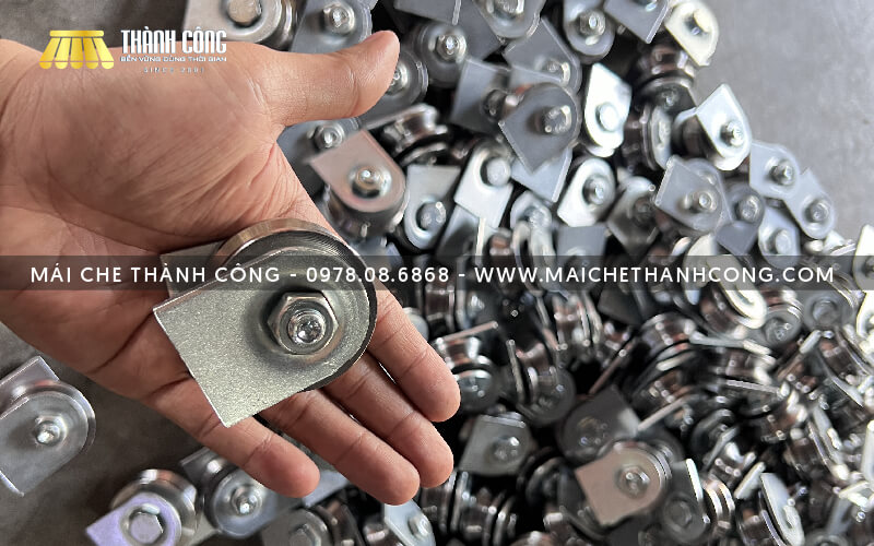 Puly mái xếp từ chất liệu nhôm, inox chắc chắn Puly mái xếp từ chất liệu nhôm, inox chắc chắn
