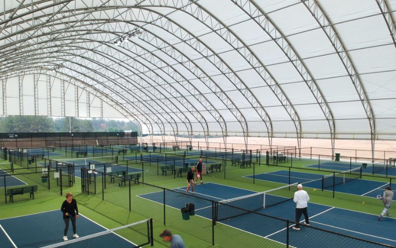 Nên cẩn thận khi lựa chọn đối tác thi công mái che sân Pickleball tại Gò Vấp, Quận 12