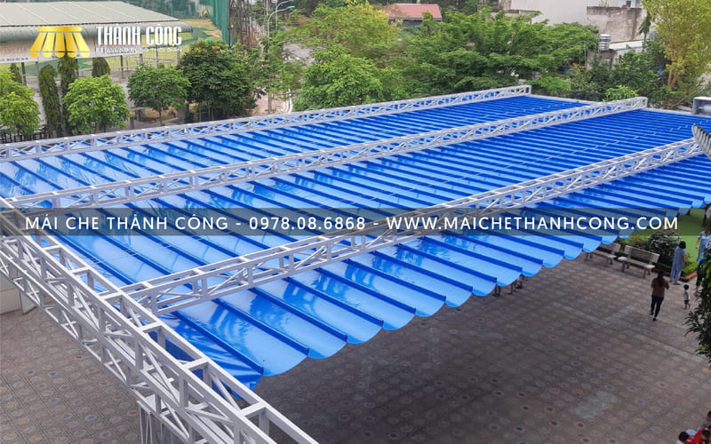 Mái xếp lượn sóng được ứng dụng tại các quán nhậu, nhà hàng sân vườn