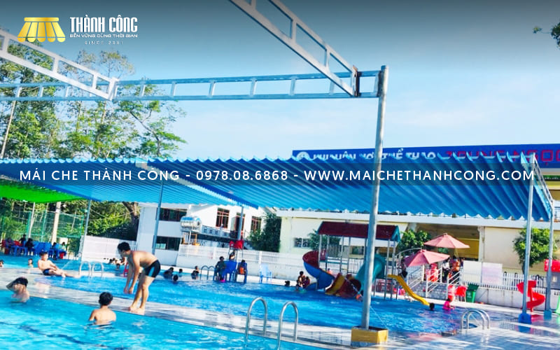 Mẫu mái xếp lượn sóng cho hồ bơi